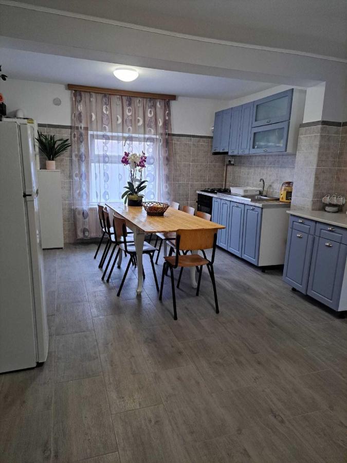Muzicii 11 - Cozy Seaside Apartments Нэводари Экстерьер фото